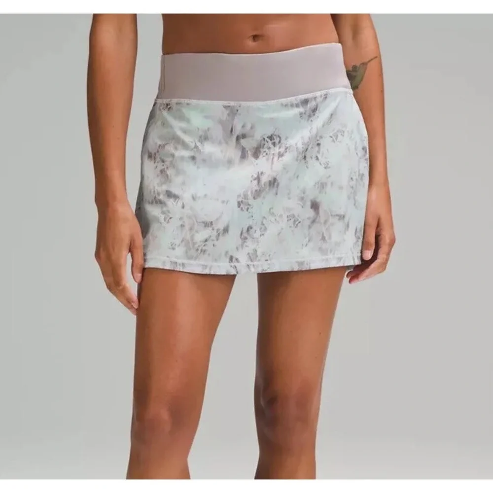 Lululemon Skirt Skort Pace Rival Sz 2 MR Mid-Rise 3.5